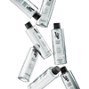 Múltiples botellas de removedor micelar